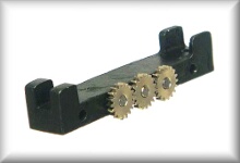 Fahrwerkstr&auml;ger 2-achsig, schwarz, f&uuml;r breite Motoren, Zinkguss, Preis pro St&uuml;ck.